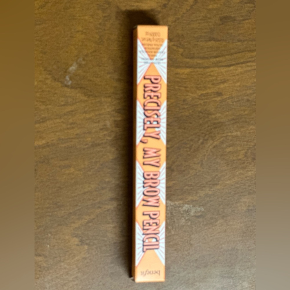 Black/brown eyebrow pencil